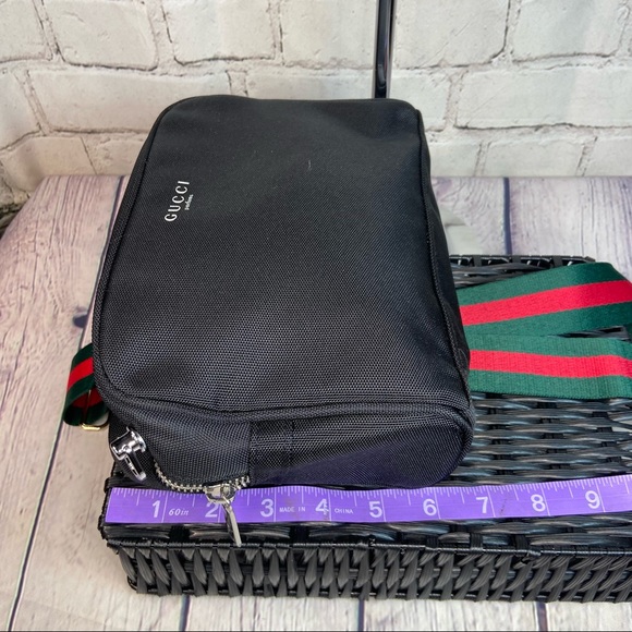 GUCCI crossbody bag from the beauty line with thick crossbody strap - Picture 12 of 12